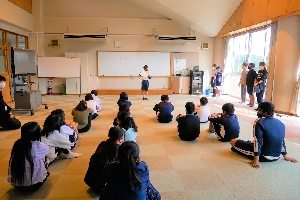 １０／１１　6年生修学旅行　出発式