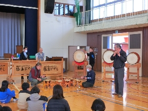 ２月１４日（水）４年生 猿島ばやし体験