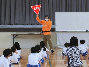 交通安全教室（１～３年生）