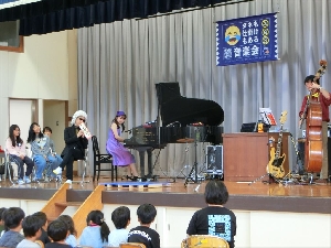 １０月１０日（金）芸術鑑賞会