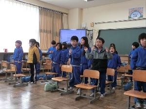 ２月１３日（金）　学年末授業参観・学級懇談会