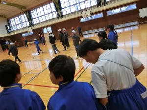2月25日（水） 今年度最後のクラブ活動（４～６年）、クラブ見学（３年生）