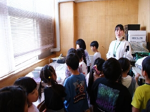 学校のたんけんをしたよ👓１年生