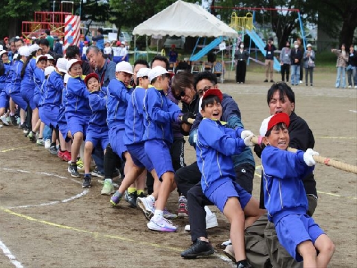 親子の絆！逆小綱引き合戦！①