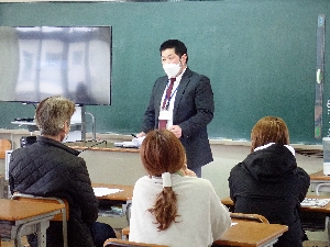 学期末保護者会が開かれました！　～学年懇談会～