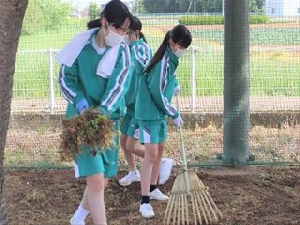 第１・２学年　親子奉仕作業