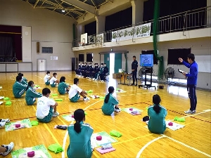 ２年生　心肺蘇生法