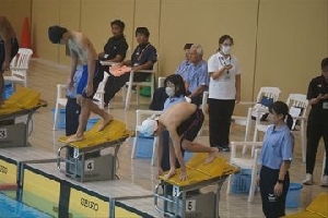 県新人水泳