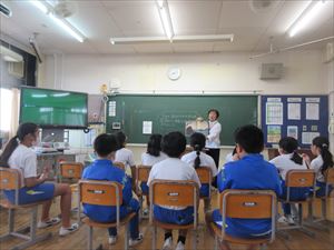 朝の読み聞かせ