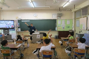 【１年生】きゅうしょくって、たのしいな！