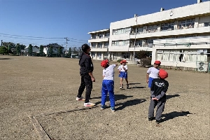 秋晴れの下、前期が終了しました☀