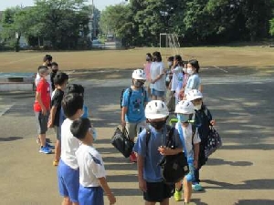 挨拶運動（６年生）