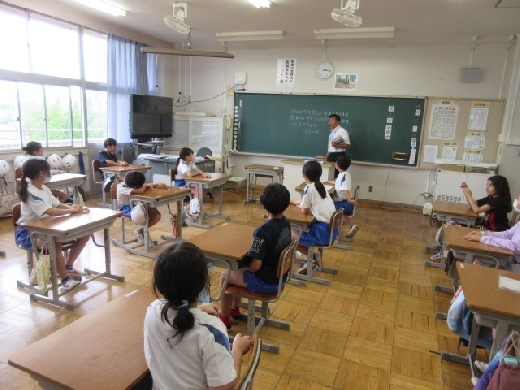 4年生・学級活動　家庭学習を見直そう