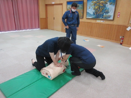 心肺蘇生法の実技研修