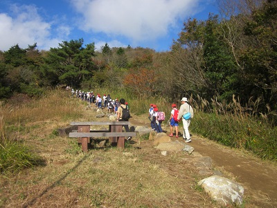 登山開始