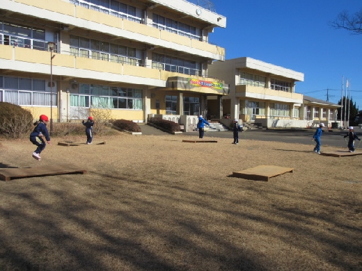 休み時間・縄跳び