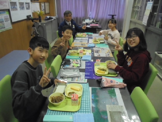 ６年生・校長先生との会食　2班