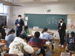 岩井中学校出前授業（６年生英語）