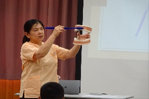 歯磨き指導（１～３年）
