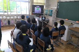 ３年生　オンライン交流