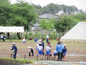 たくましい心と体をもつ子　運動会前日準備